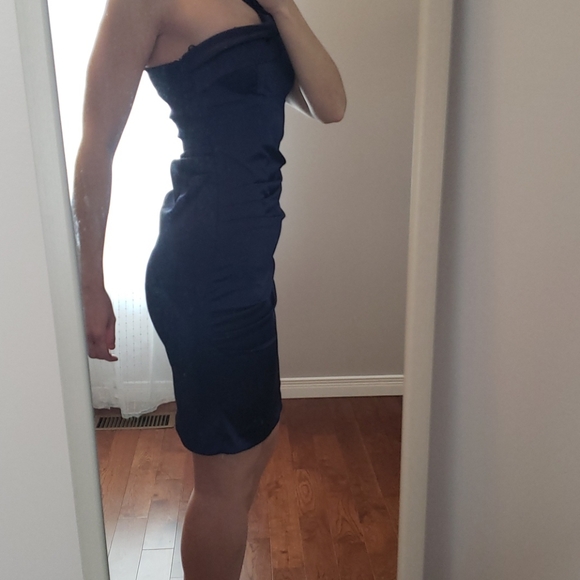 Worn once! Le chateau- Formal dress NWOT - Picture 11 of 16